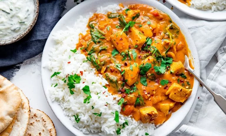 How-to-make-chicken-curry-tips-and-tricks-lunch-min چلو کرایی - Image 1